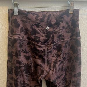 Lululemon Align purple and black tie die size 6 25” leggings